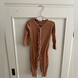 Spearmint love baby footie pajamas size 6-9m